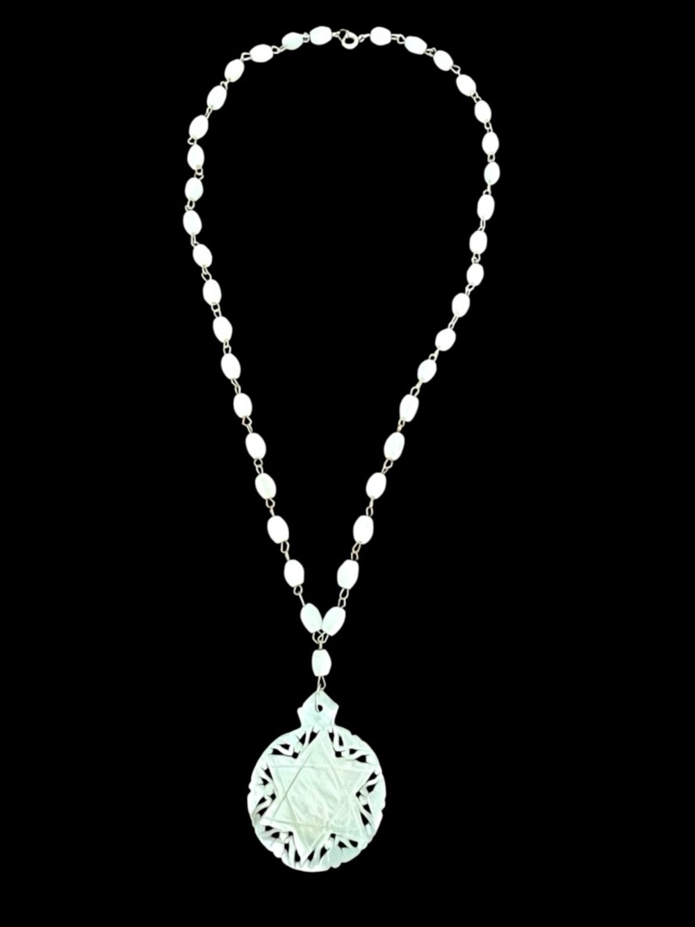 Vintage Mother of Pearl Beaded Necklace With Hand Carved Star of David - Picture 14 of 15